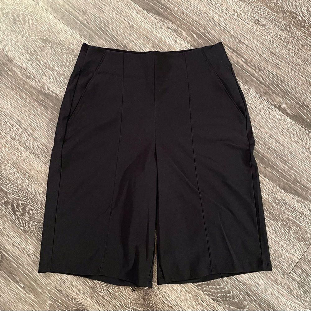 Athleta Brooklyn Bermuda shorts